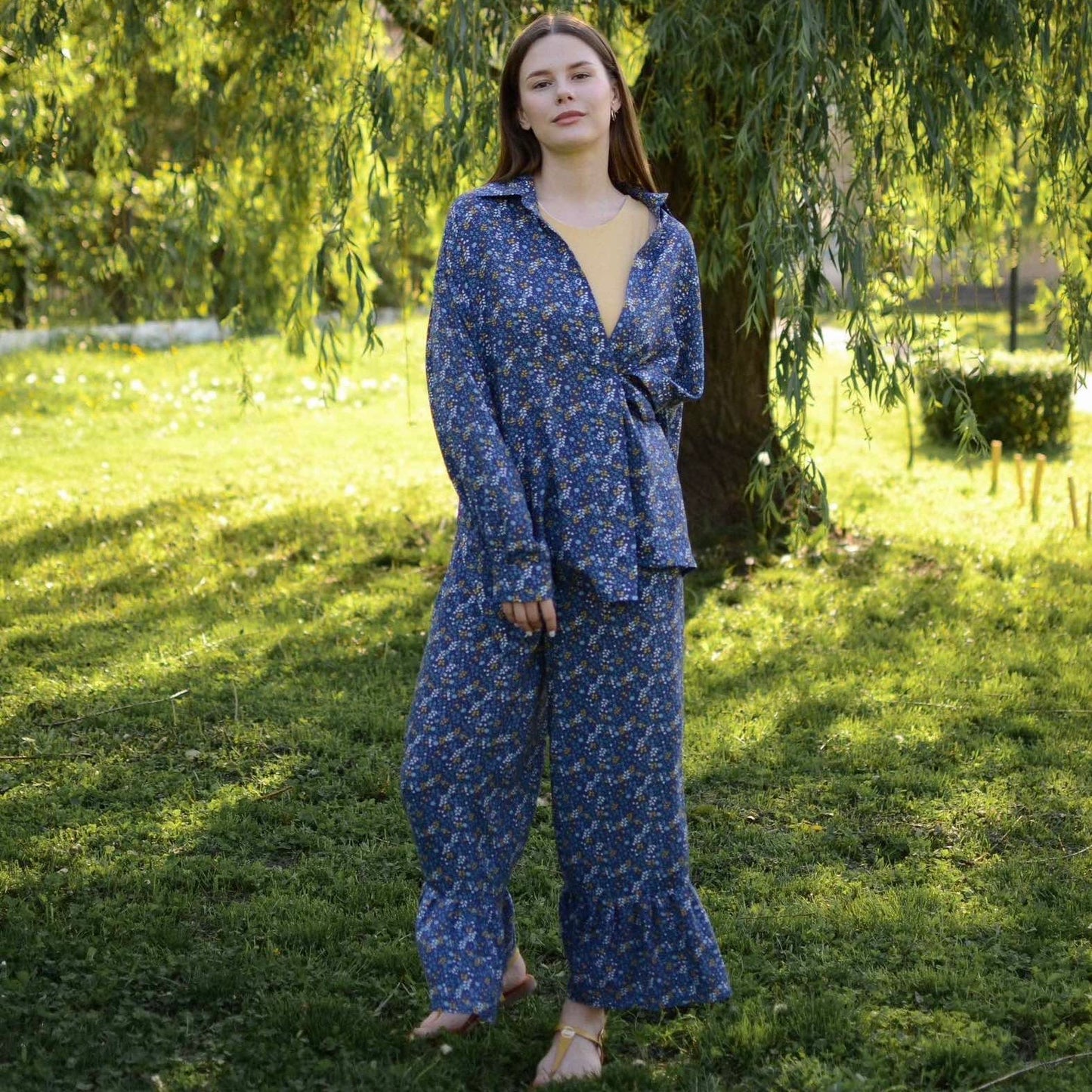 Shirt + pants with a print "Mimosas"