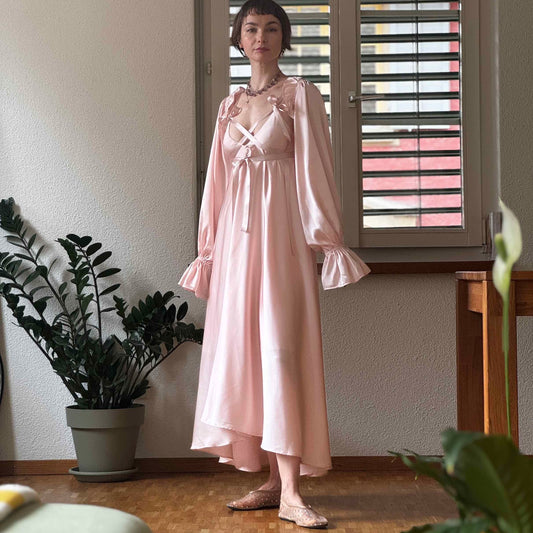 Powder dress with powder ribbons