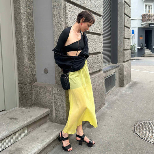 Прозора спідниця в жовтому кольорі