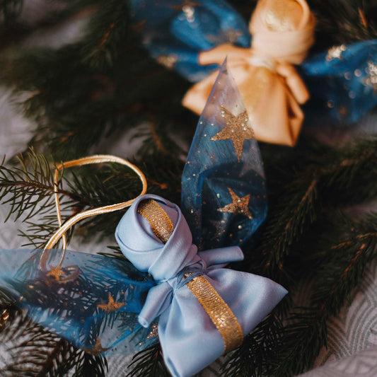 Прикраса на ялинку «Мотанка» у святковому пакуванні