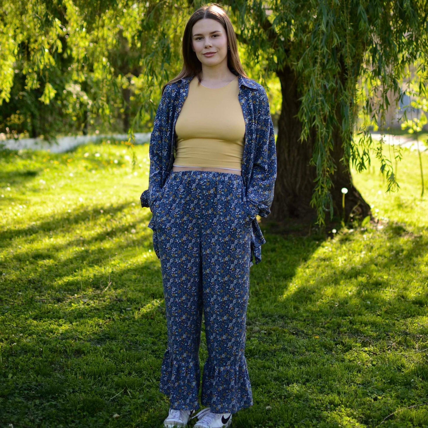 Pants with a print "Mimosas"