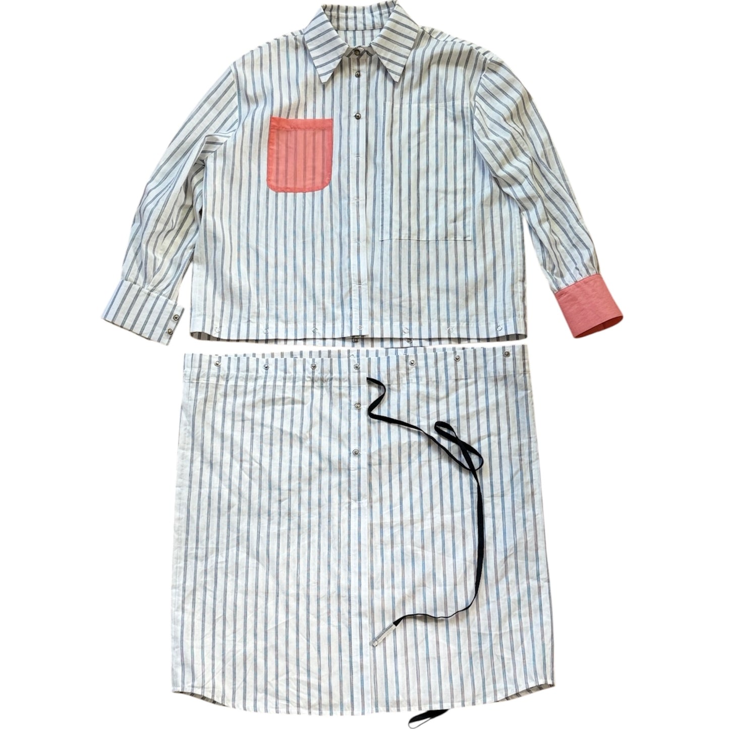 Detachable extended bottom for the shirt