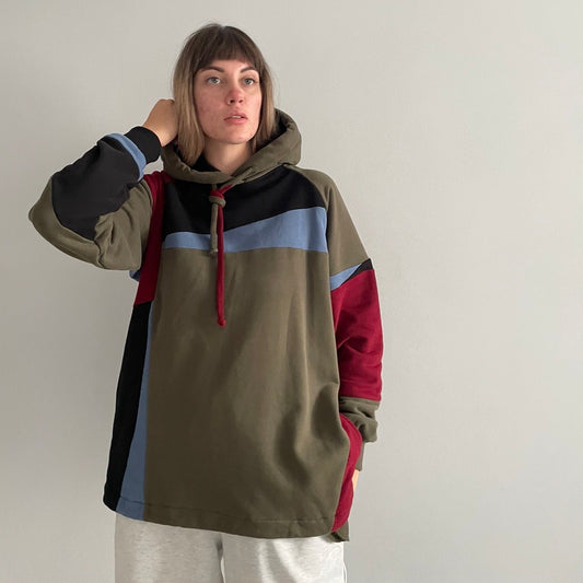 Patched upcycled Hoodie khaki
