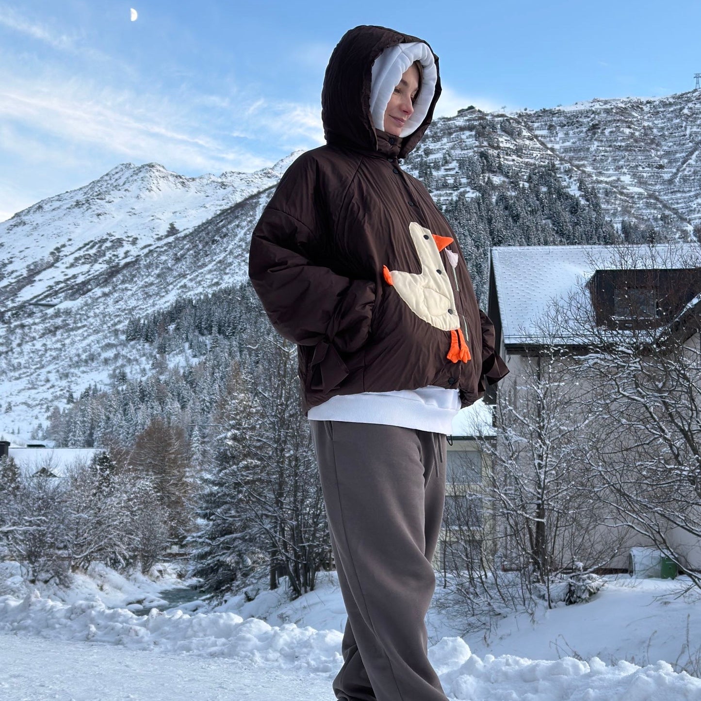 <tc>Куртка «Качечка» шоколадна зі знімними бантами і пристібним капюшоном</tc>