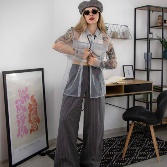 Прозора сіра сорочка