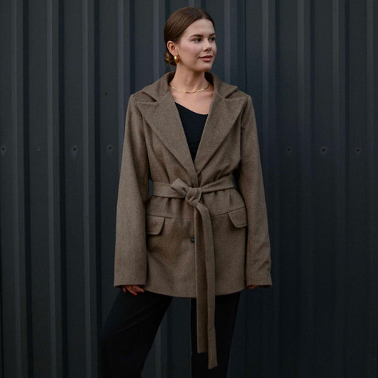 Піджак з вовни бежевого кольору