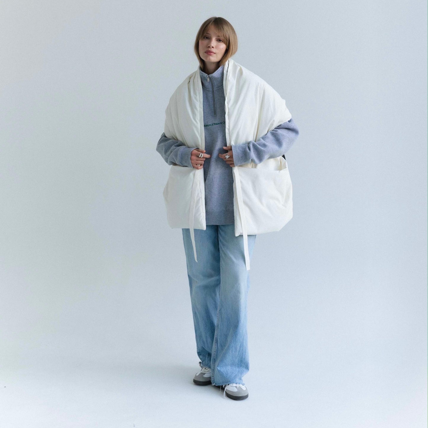 Milk Down vest with detachable hood