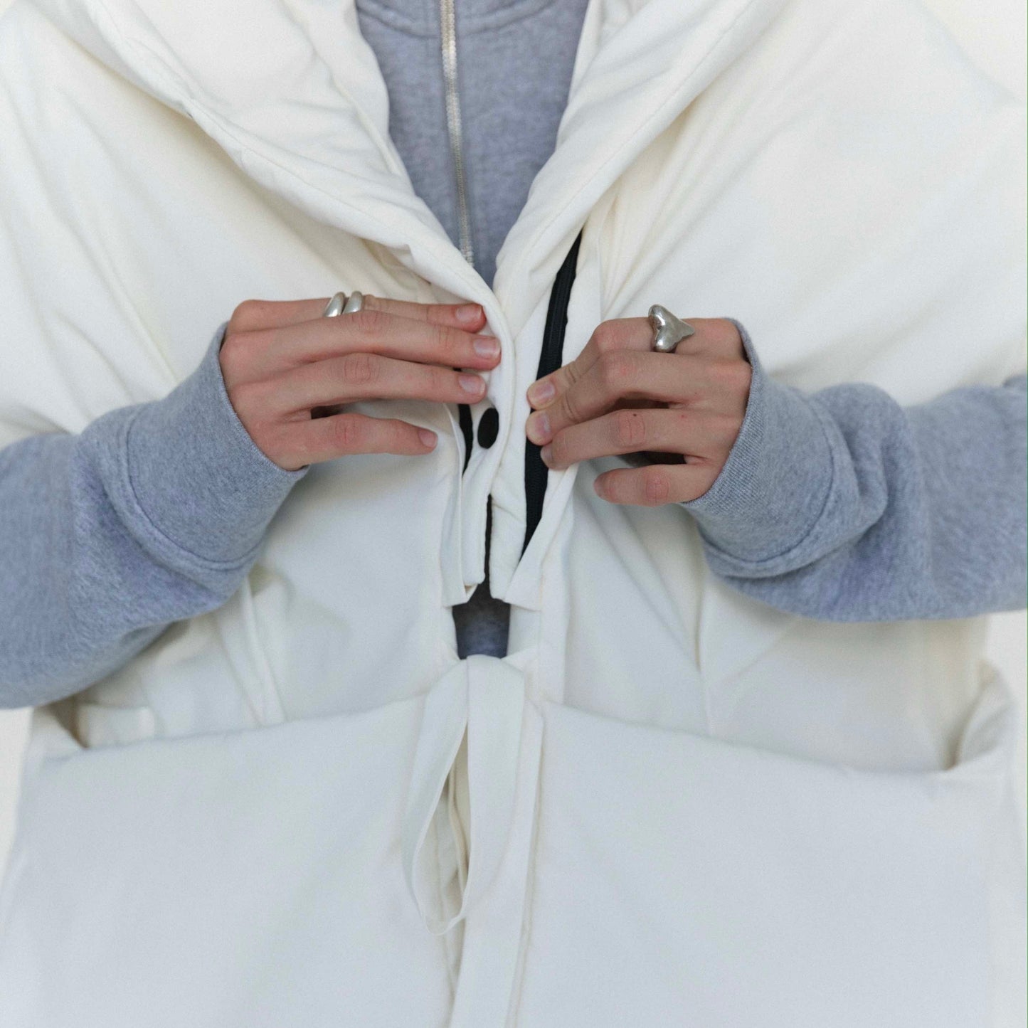 Milk Down vest with detachable hood