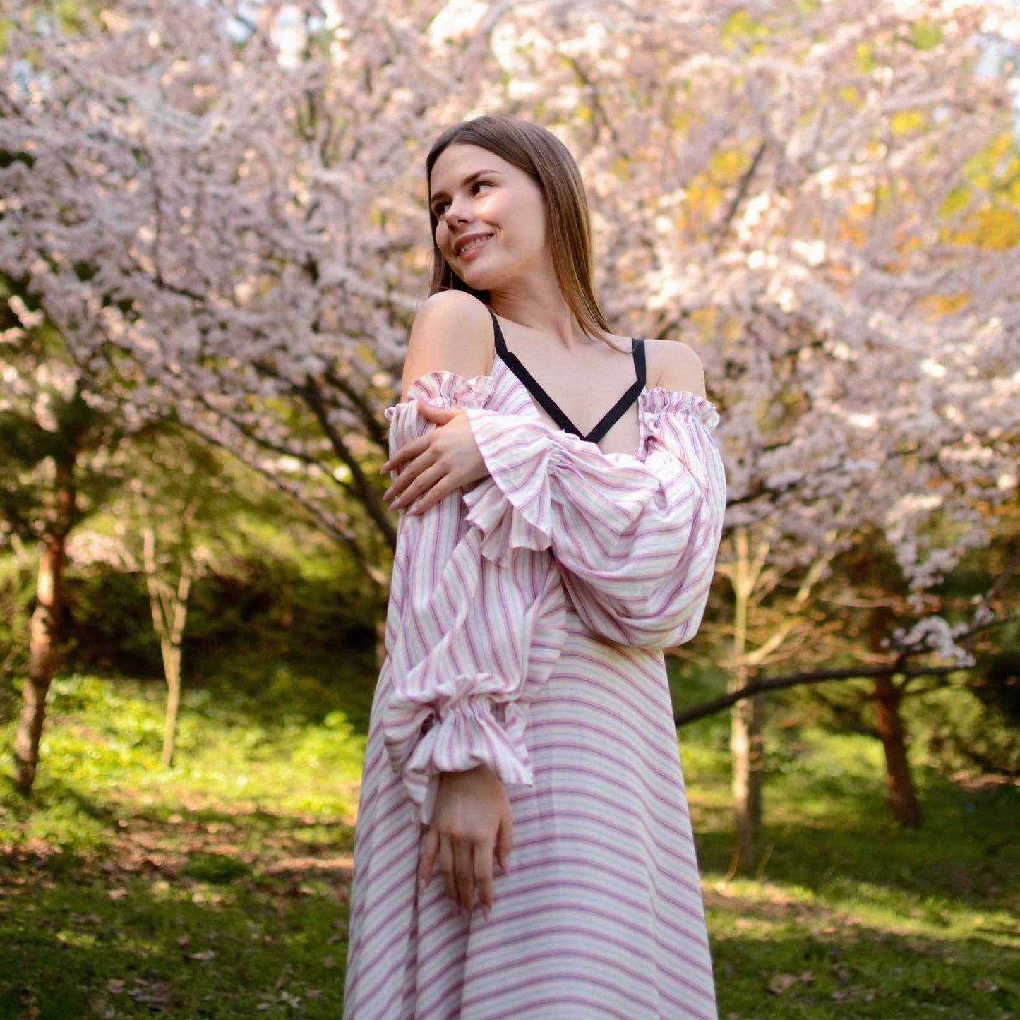 Detachable striped sleeves