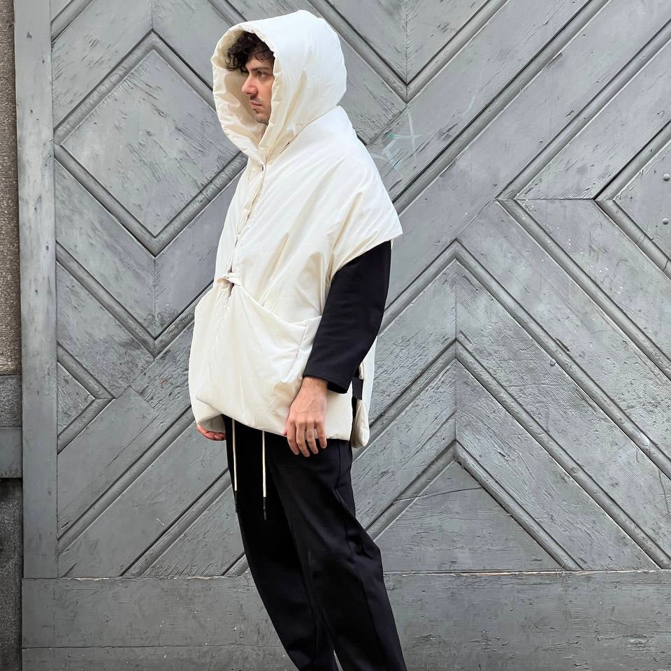 Milk Down vest with detachable hood