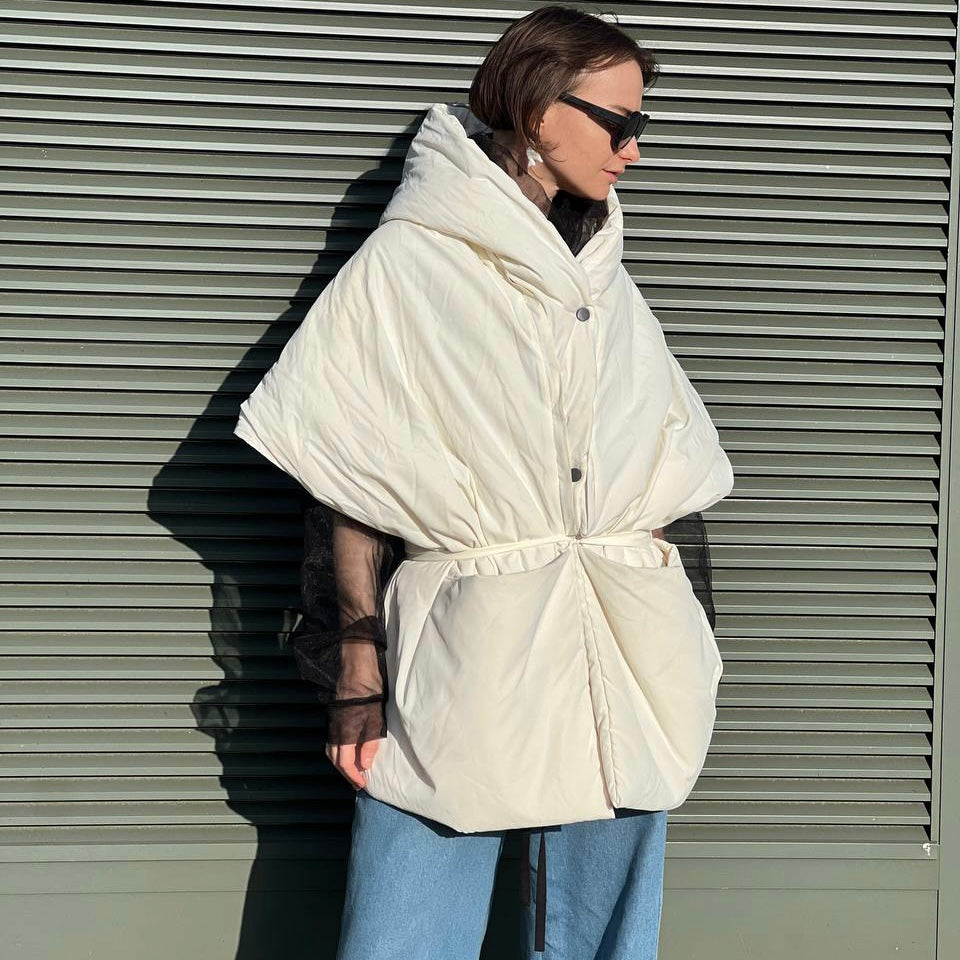 Milk Down vest with detachable hood