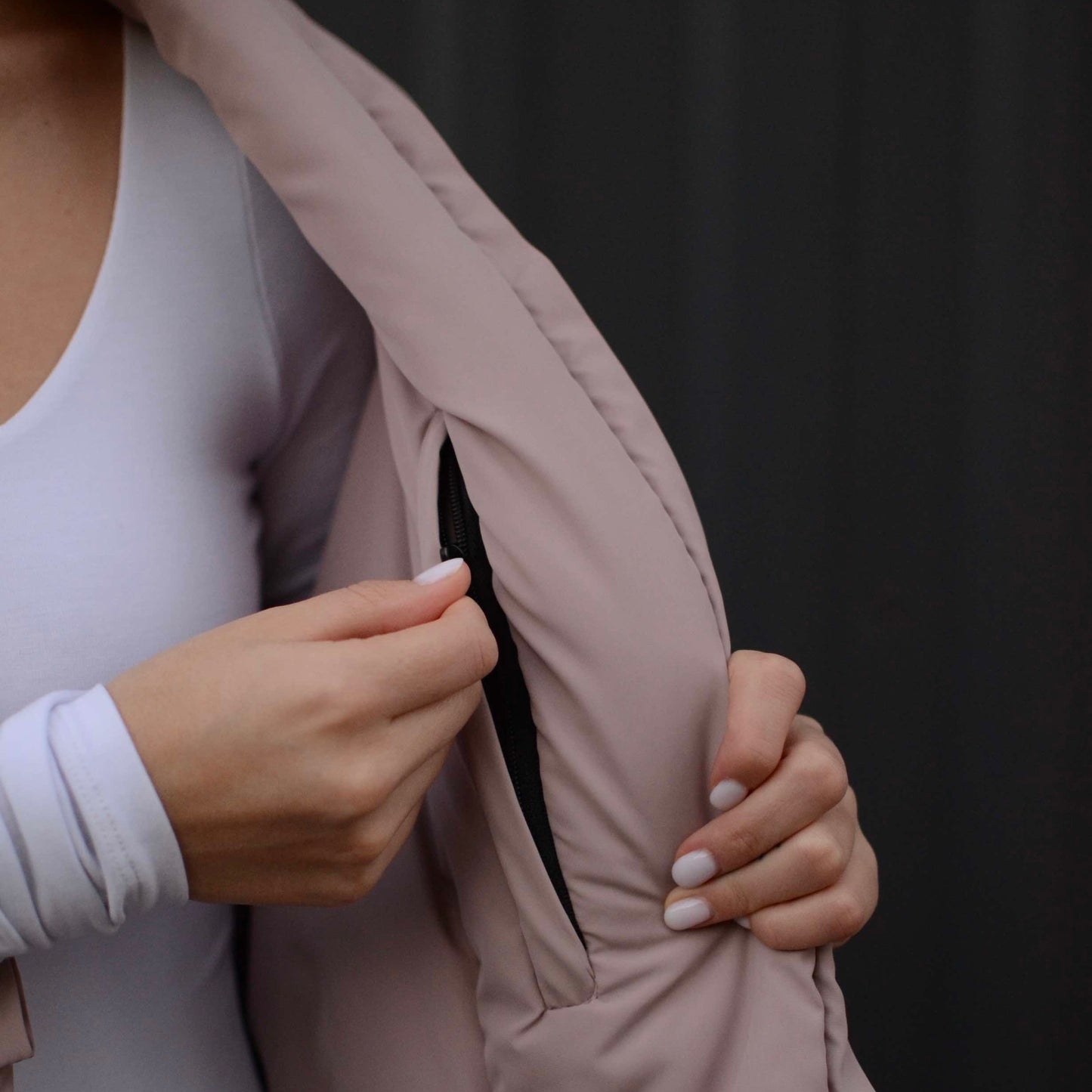 Powder Down vest with detachable hood