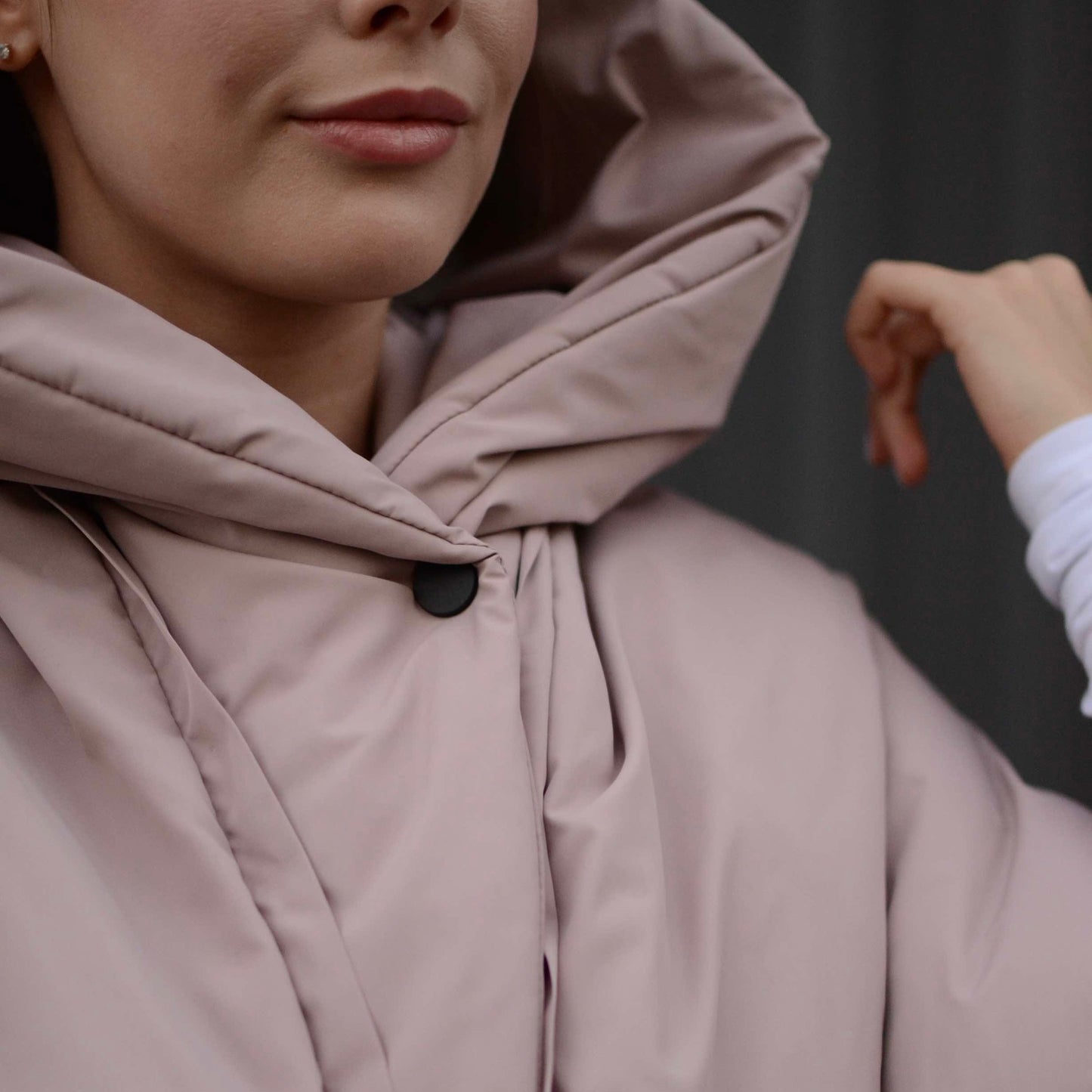 Powder Down vest with detachable hood