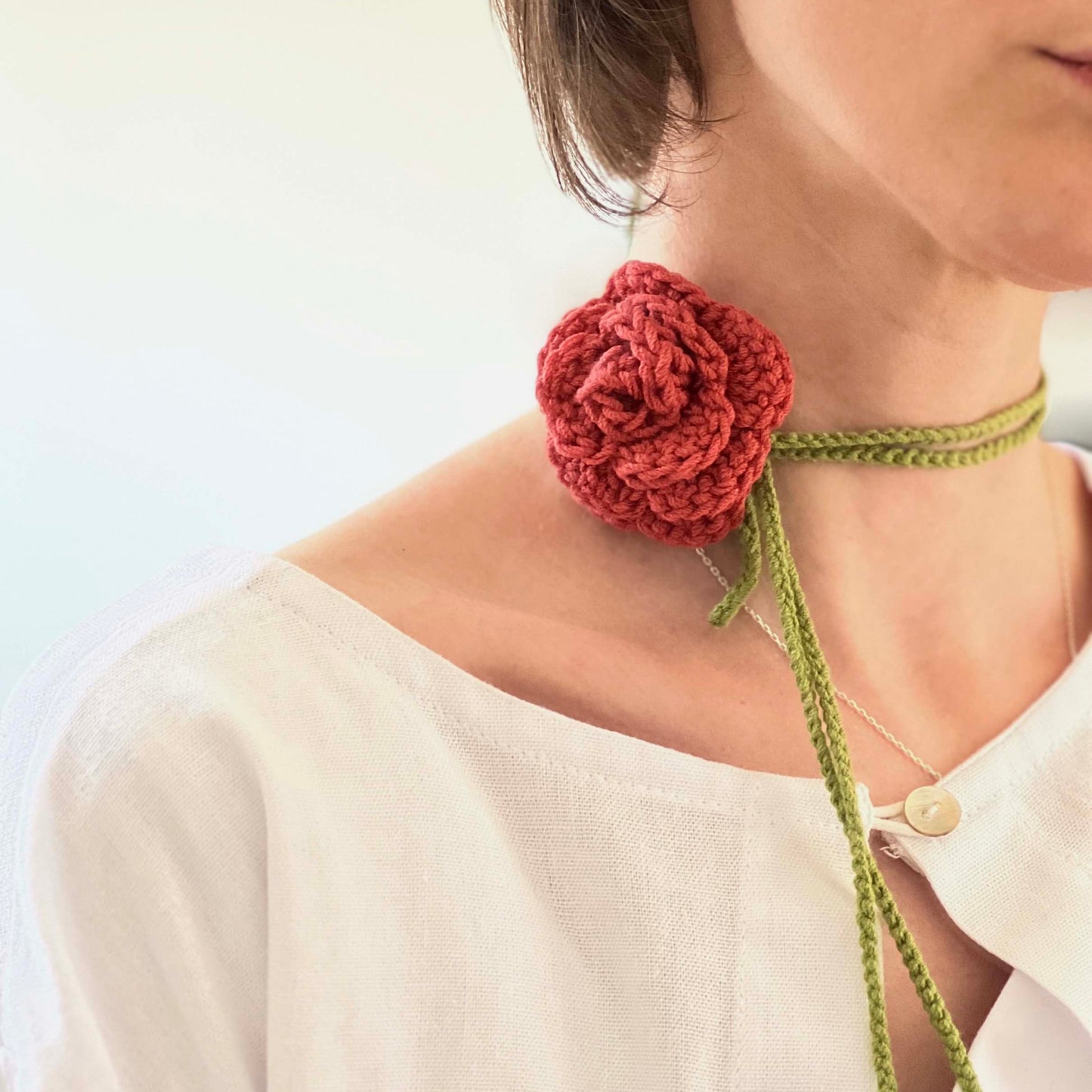 Crochet flower choker red rose