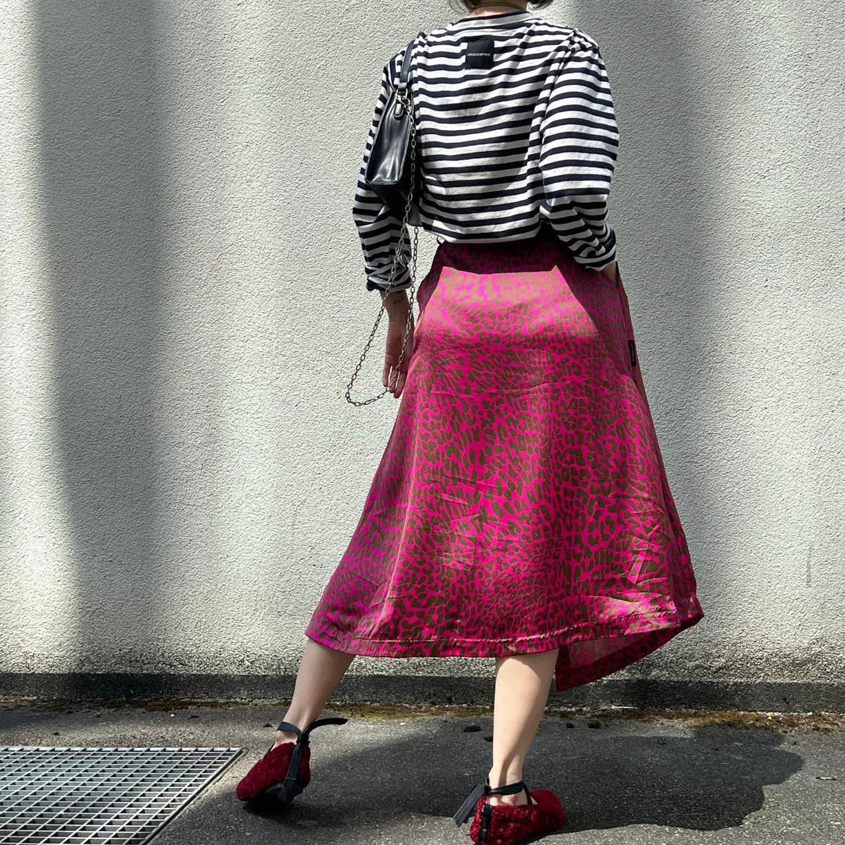 Asymmetrical skirt leopard