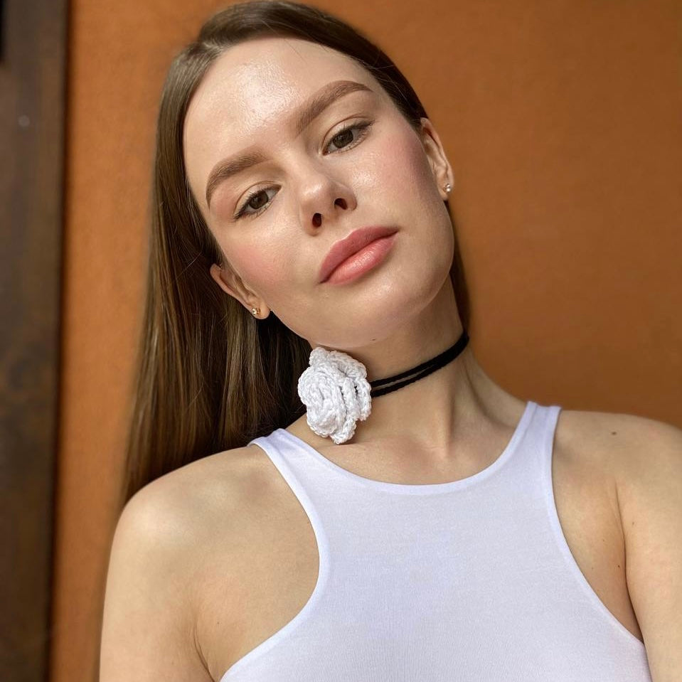 Crochet flower choker white rose