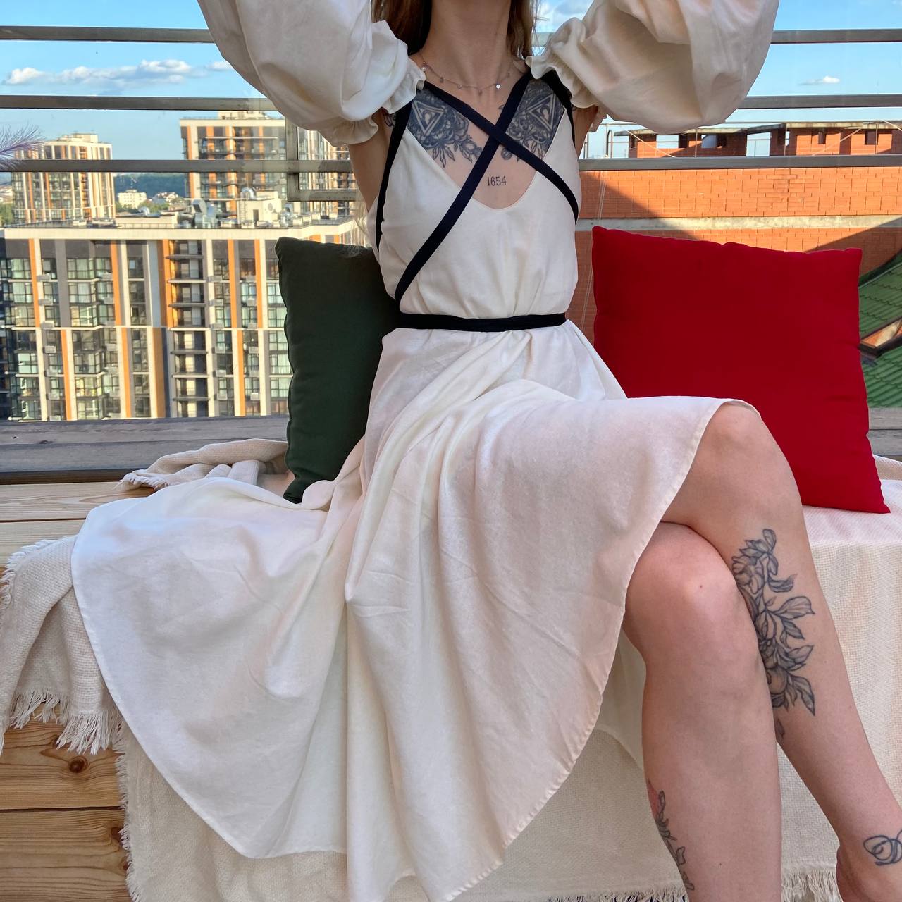 Dress linen with ribbons detachable sleeves