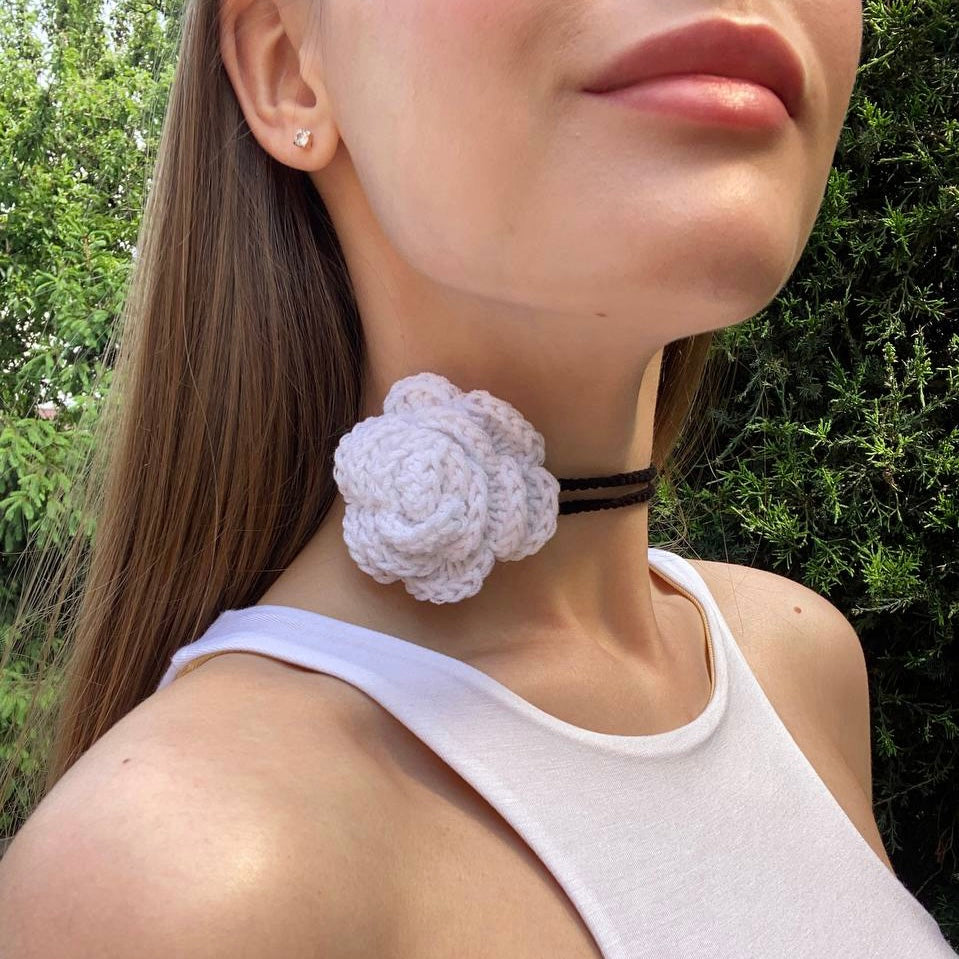 Crochet flower choker white rose