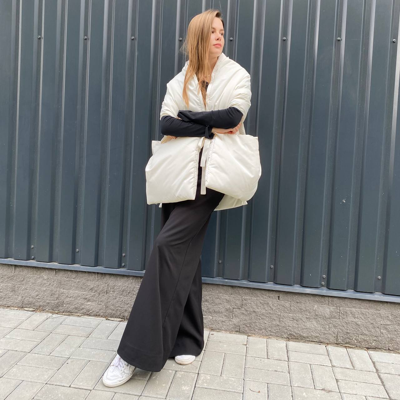 Milk Down vest with detachable hood