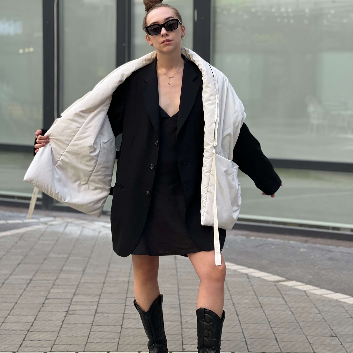 Milk Down vest with detachable hood