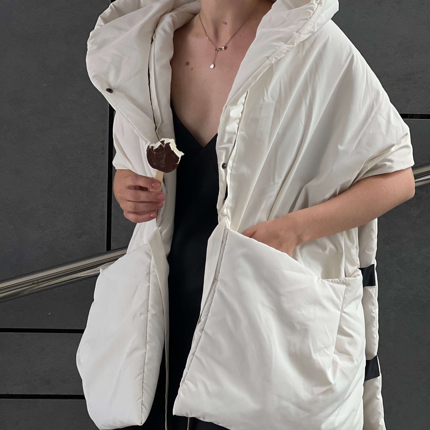 Milk Down vest with detachable hood