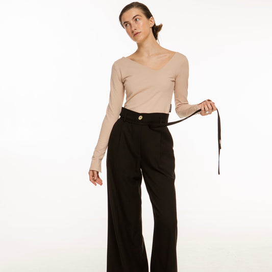 Бежевий Лонгслів з асиметричним вирізом