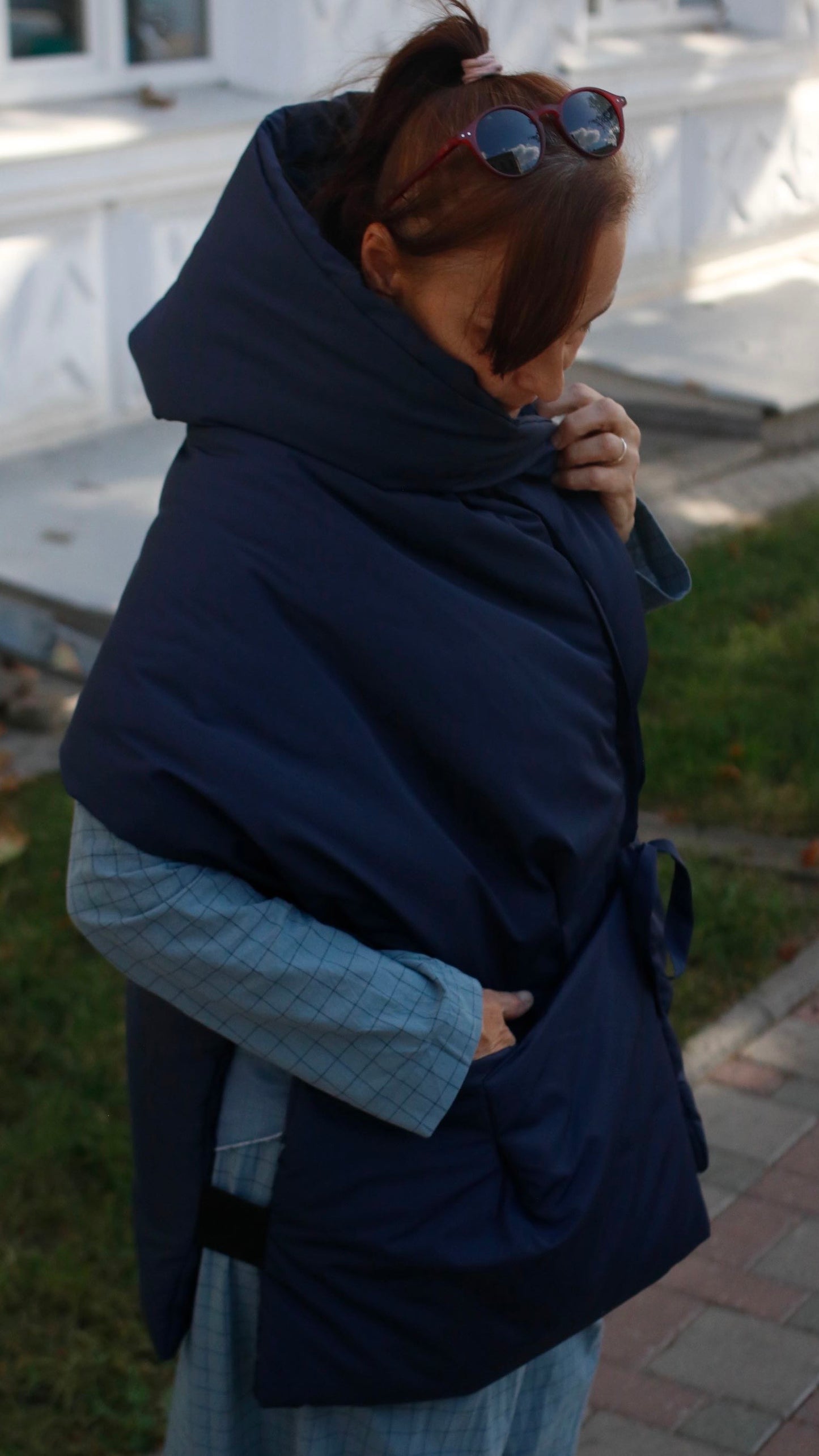 Deep blue Down vest with detachable hood