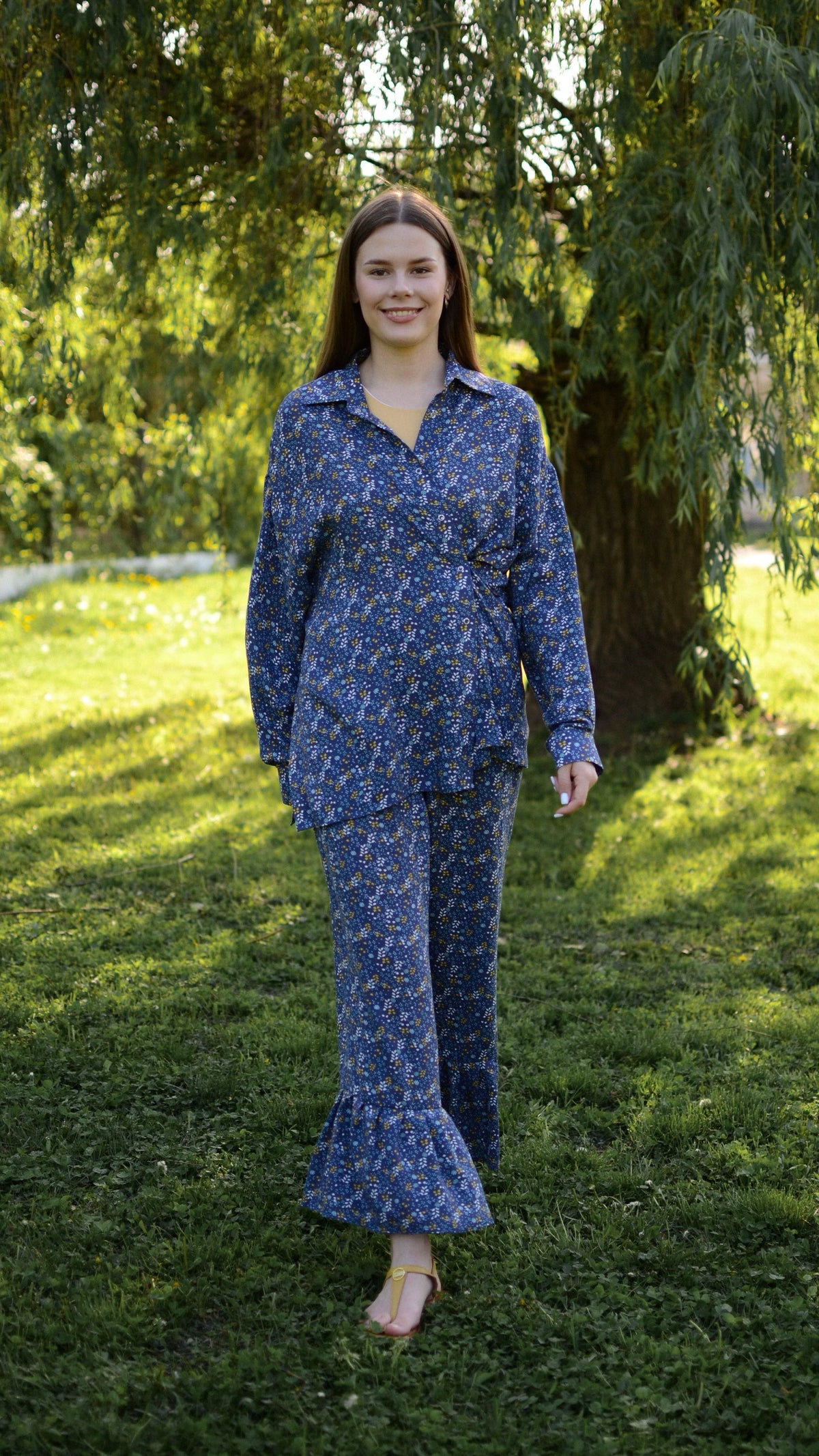 Shirt with a print "Mimosas"