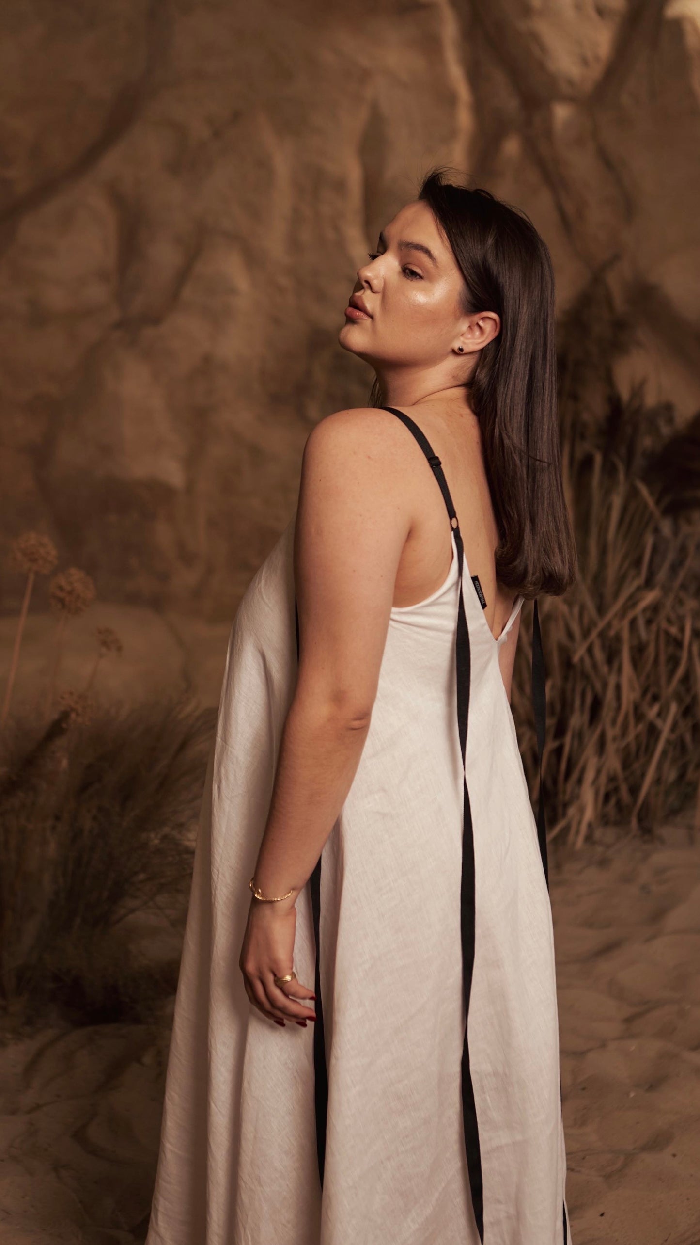 Dress with ribbons in organic linen height from 170cm+