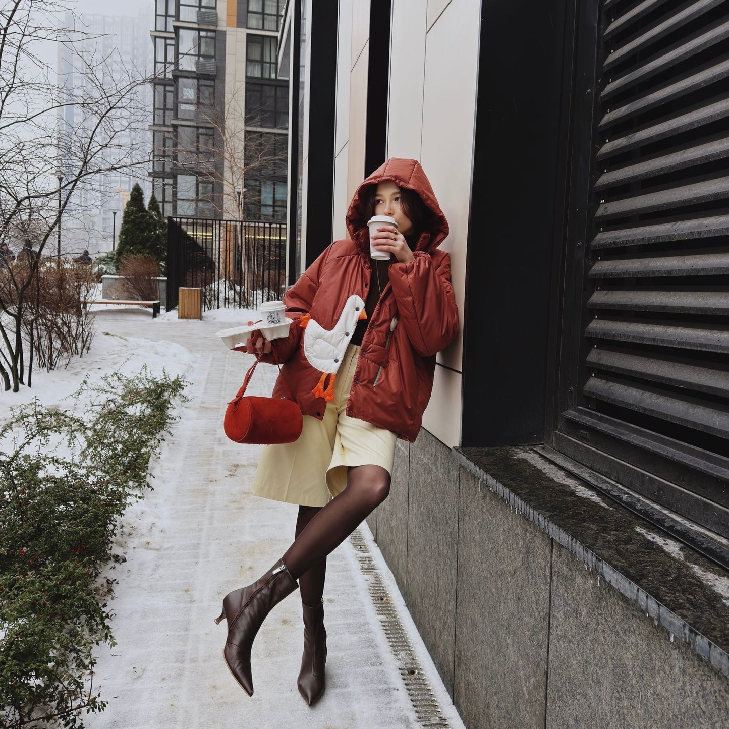 <tc>Куртка «Качечка» теракотова зі знімними бантами і пристібним капюшоном </tc>