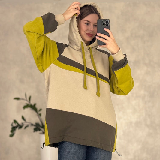Patched upcycled Hoodie green