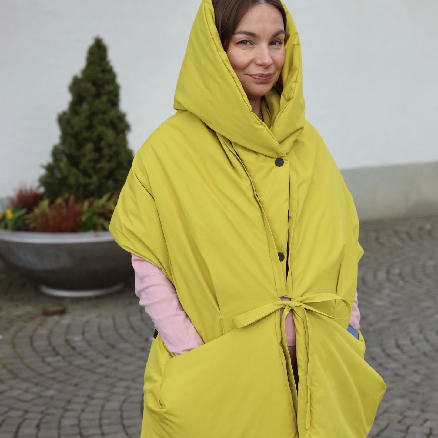 <tc>Жилетка кольору мімози з відстібним капюшоном</tc>