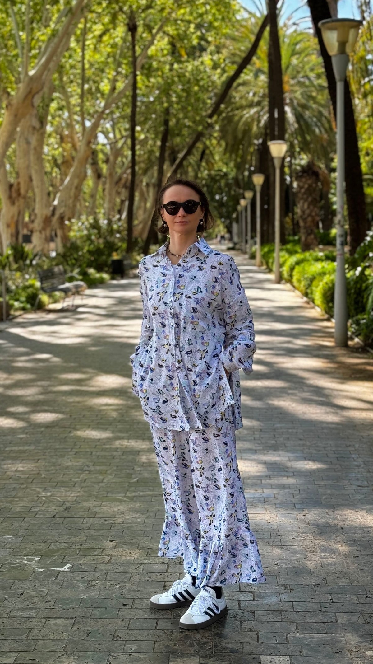 Shirt with a bird print