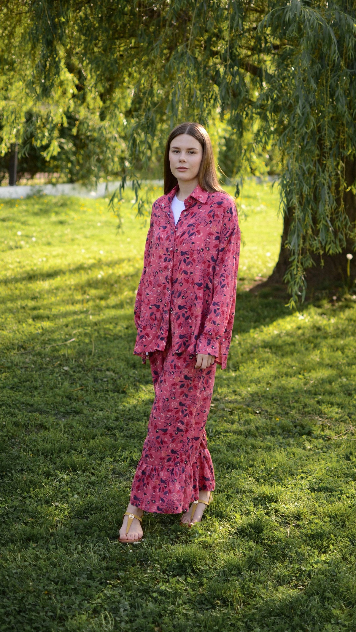 Shirt + pants with a print "Crimson birds"