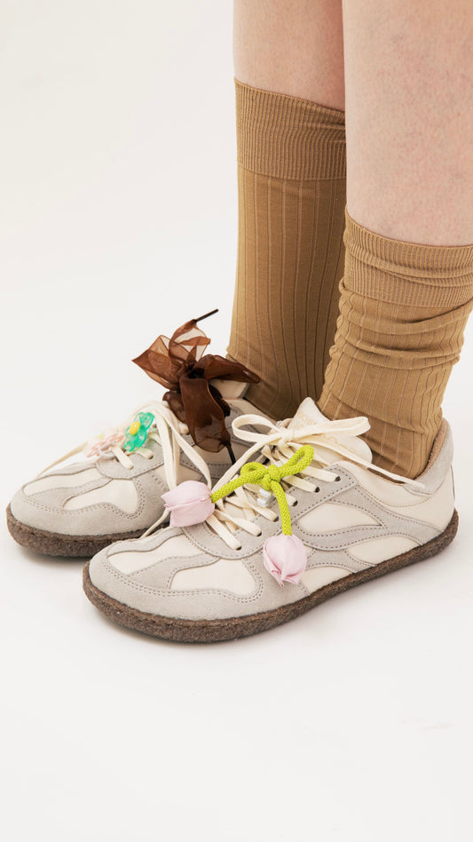 BOSI x HOCHUSOBITAKE demi-season sneakers (Selby) with an exclusive designer accessory set