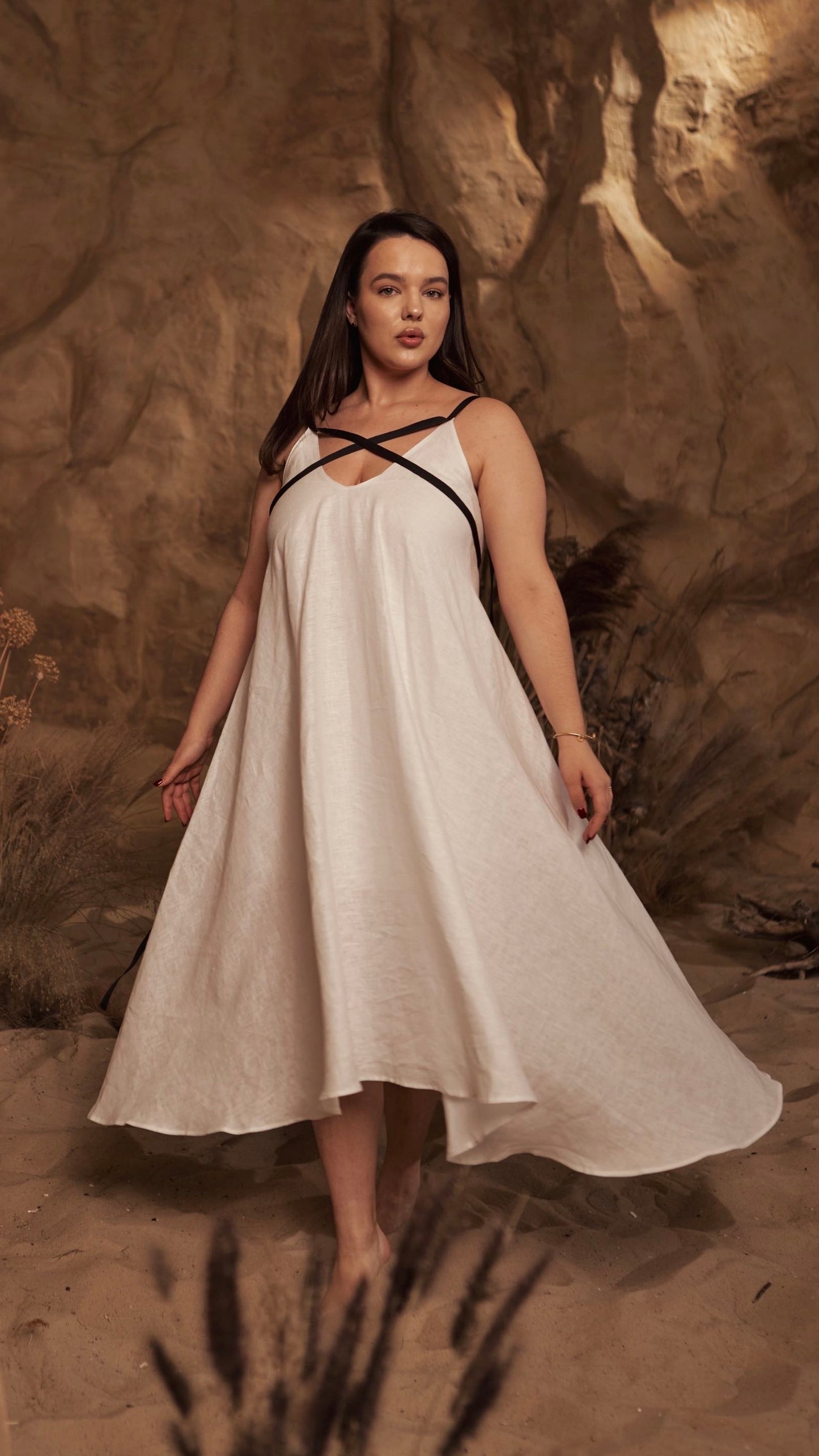 Dress with ribbons in organic linen height from 170cm+