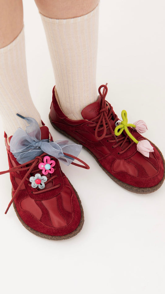 BOSI x HOCHUSOBITAKE demi-season sneakers (Selby) with an exclusive designer accessory set