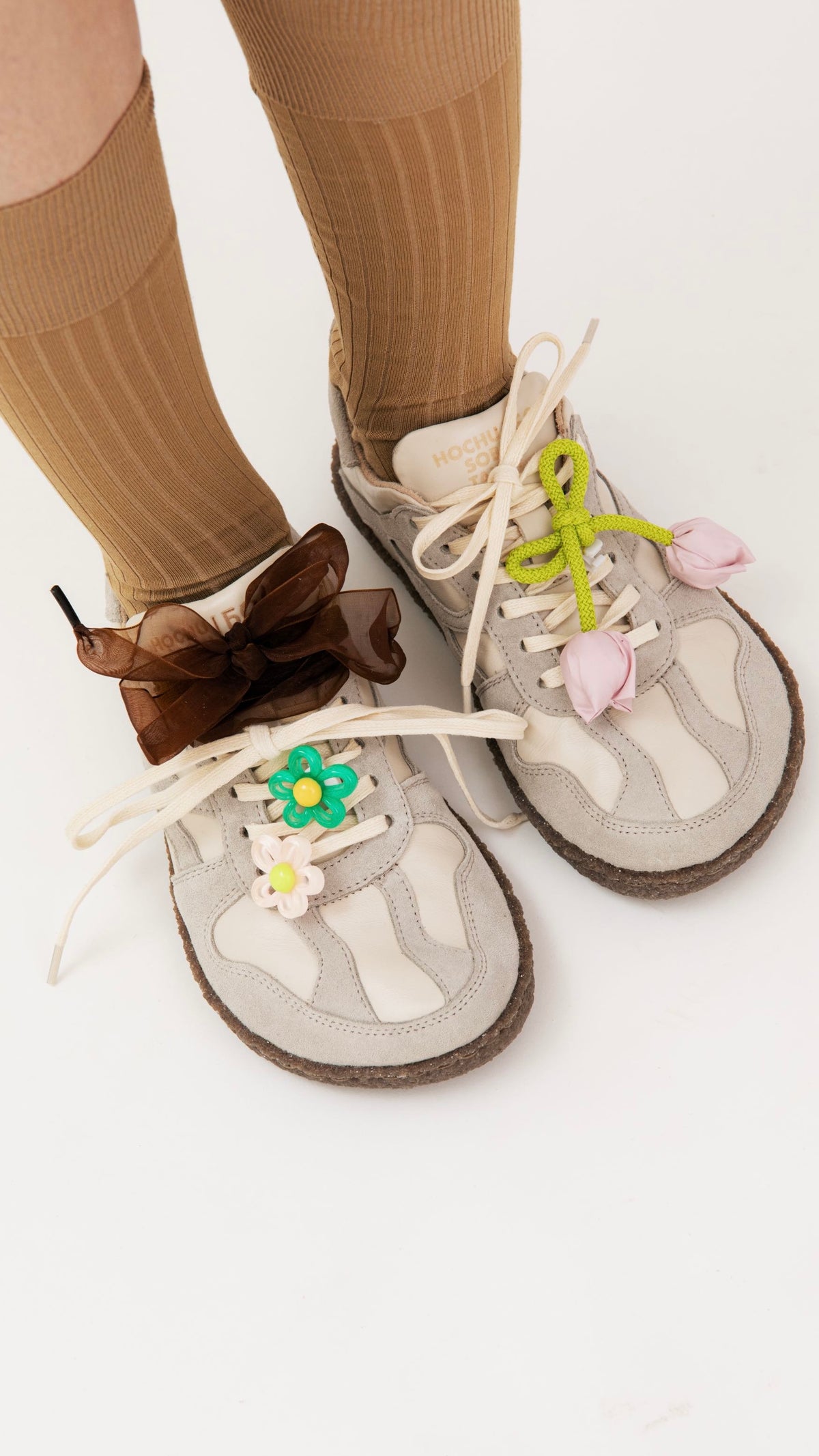 BOSI x HOCHUSOBITAKE demi-season sneakers (Selby) with an exclusive designer accessory set