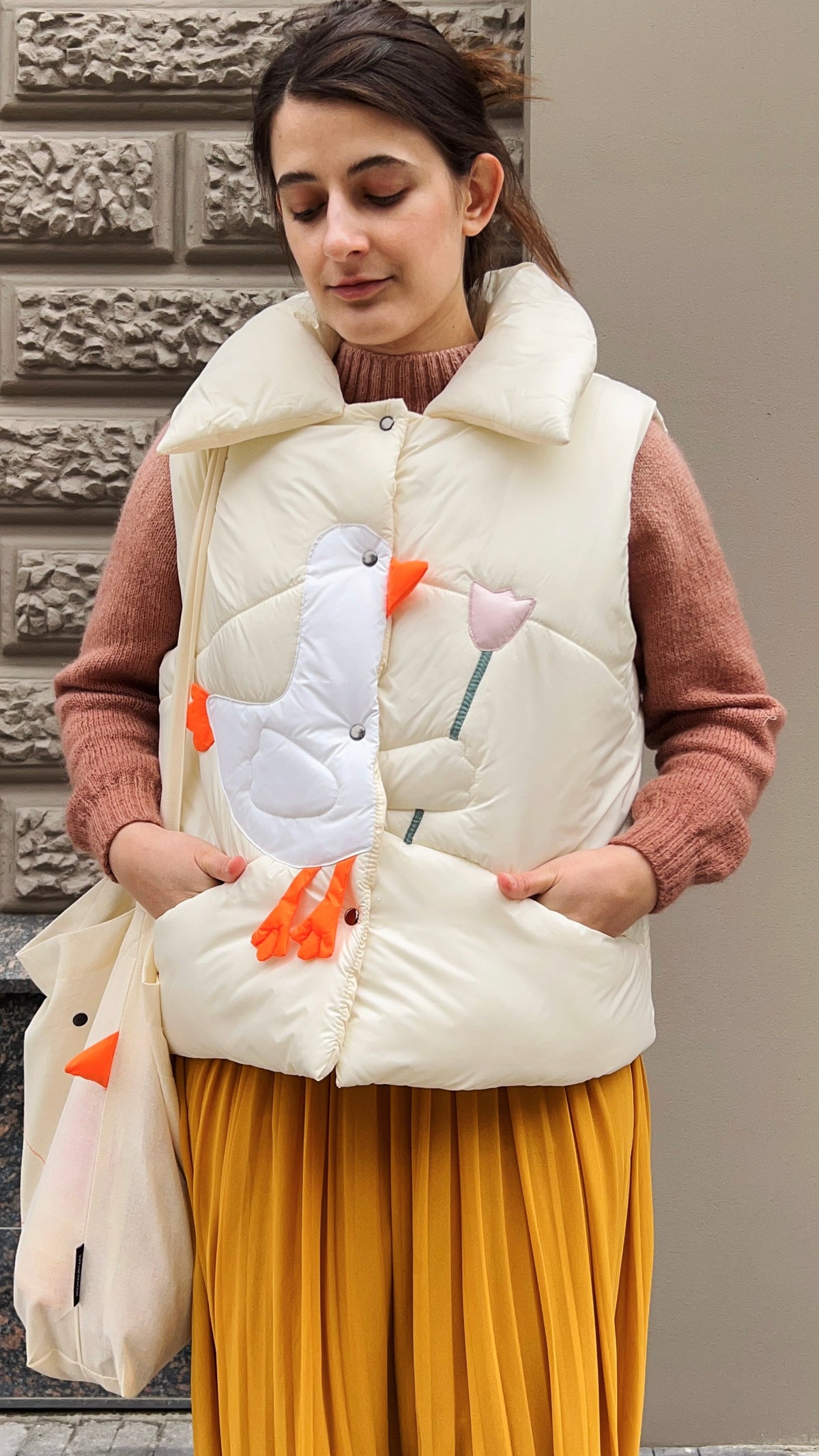 Vest "Little duck" creamy with detachable collar