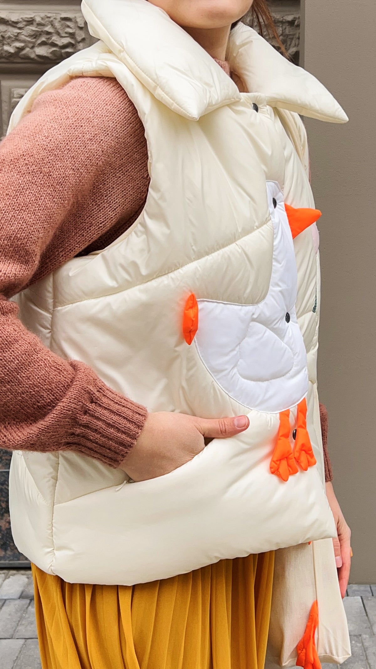 Vest "Little duck" creamy with detachable collar