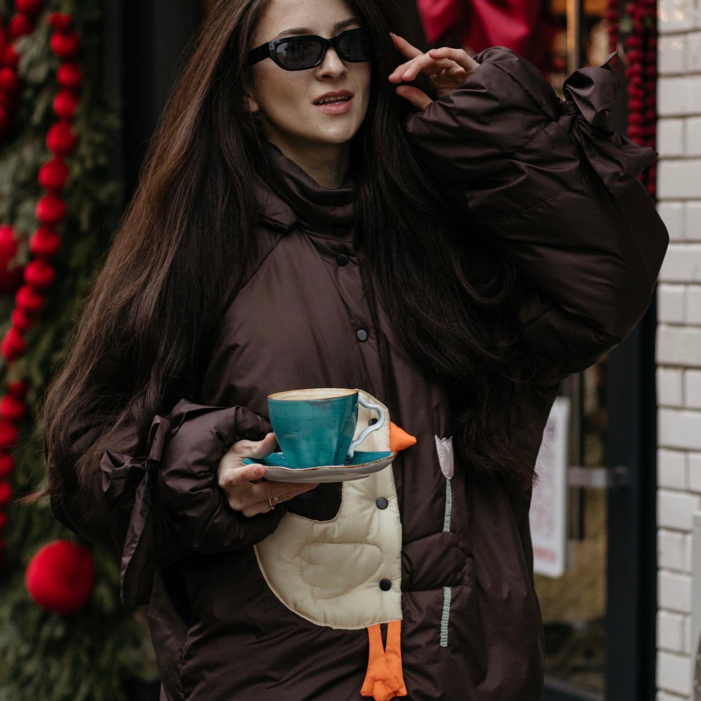 <tc>Куртка «Качечка» шоколадна зі знімними бантами і пристібним капюшоном</tc>