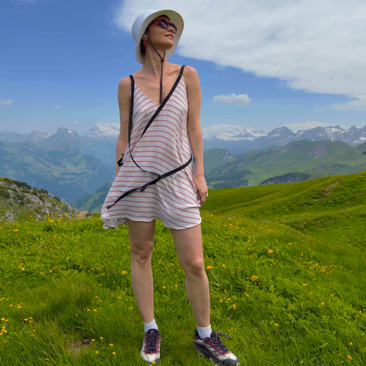 Коротка сукня зі стрічками у смужку