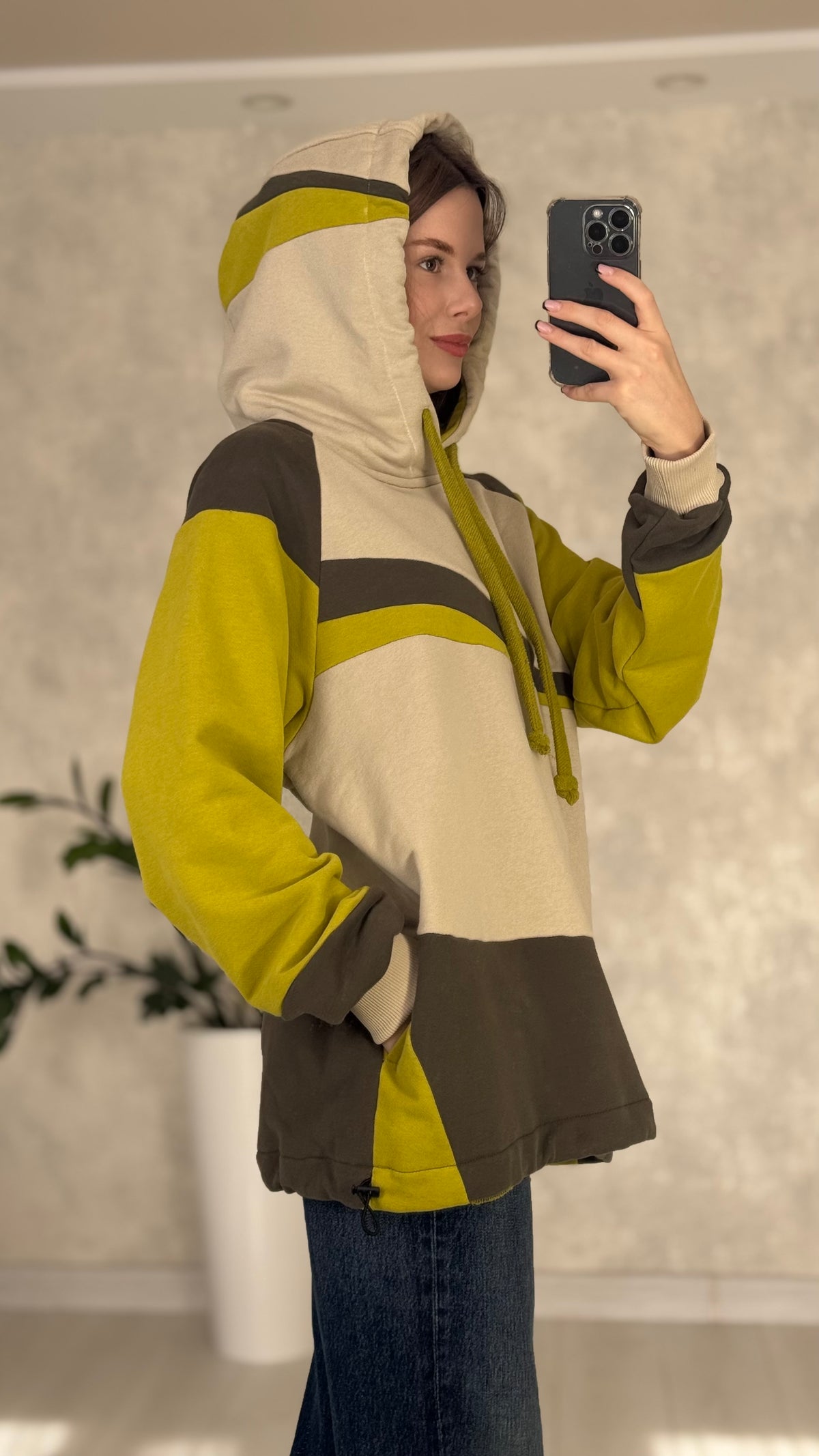 Patched upcycled Hoodie green