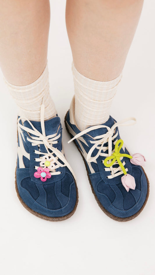 BOSI x HOCHUSOBITAKE demi-season sneakers (Selby) with an exclusive designer accessory set