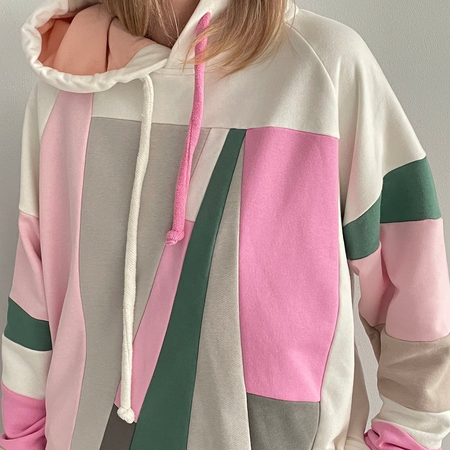 Patched upcycled Hoodie pink