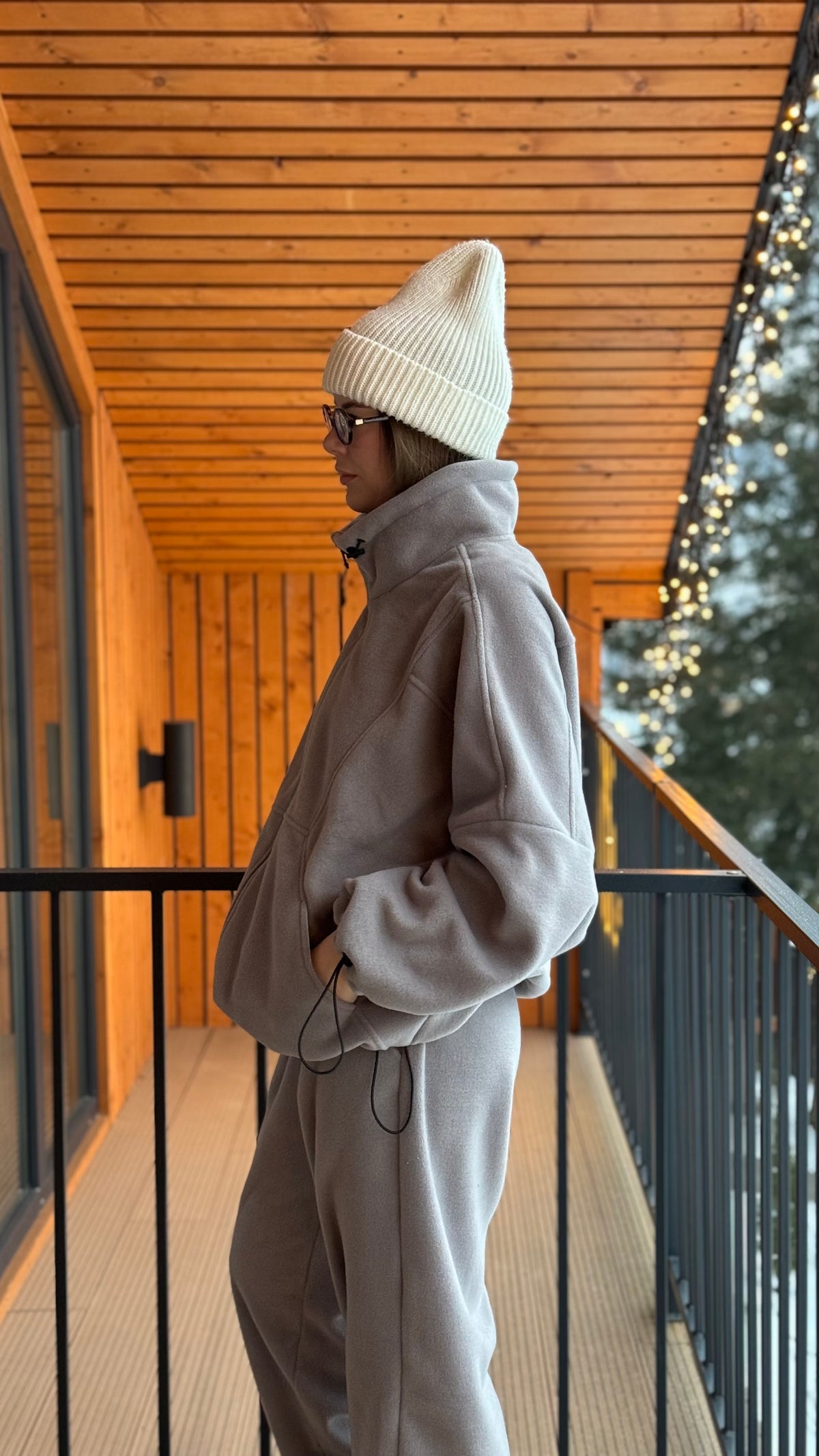 Zip-through fleece jacket gray