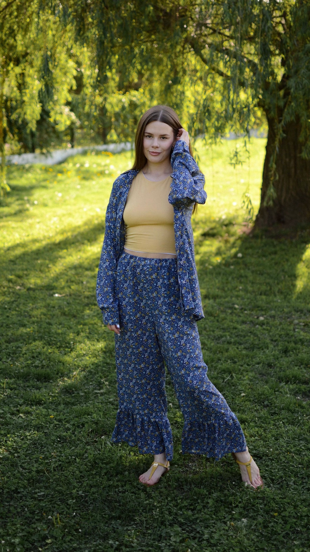 Pants with a print "Mimosas"