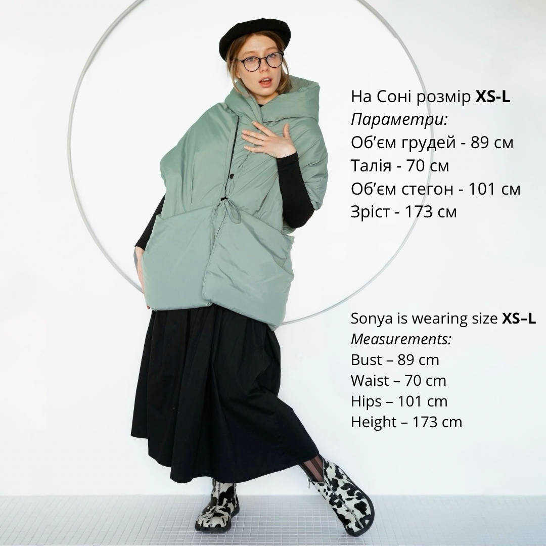 <tc>Жилетка кольору нефрит з відстібним капюшоном</tc>