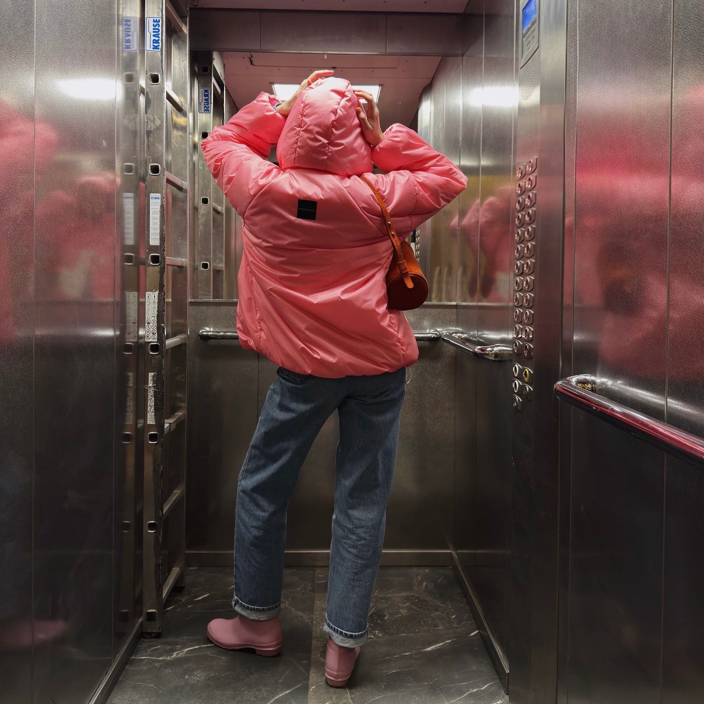 Down jacket  "Little duck" in pink with detachable bows and removable hood