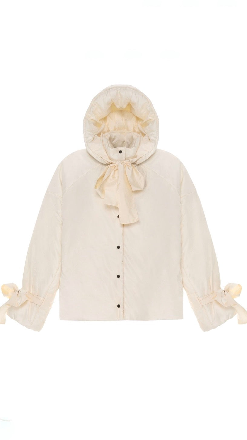 Down jacket in yellow butter with detachable powder and removable hood
